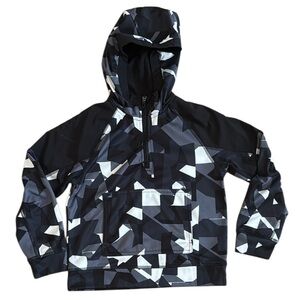 BOYS FLEECED HOODIE BLACK WHITE SIZE: MEDIUM GEOMETRIC PRINT